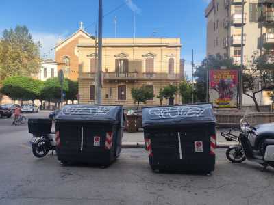 ...i quali tra l�altro, essendo molto ingombranti...